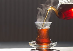 مزایا و مضرات نوشیدن چای